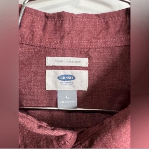 Old Navy Maroon Button Down Shirt Slim Fit Size Large - Picture 2 of 2